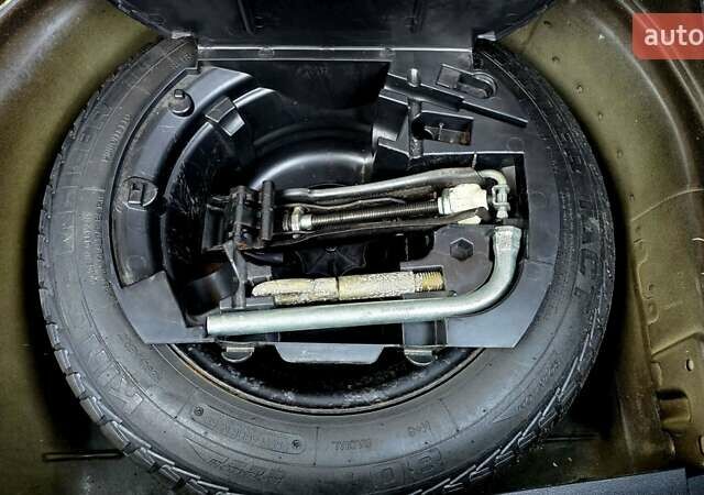 Черный Шкода Фабия, объемом двигателя 1.39 л и пробегом 173 тыс. км за 5799 $, фото 61 на Automoto.ua