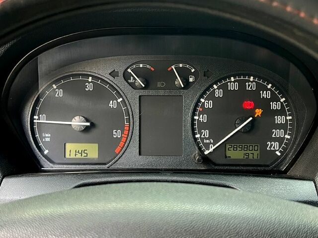 Черный Шкода Фабия, объемом двигателя 1.9 л и пробегом 290 тыс. км за 3300 $, фото 7 на Automoto.ua