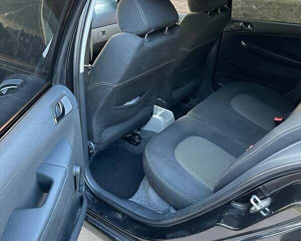 Черный Шкода Фабия, объемом двигателя 1.2 л и пробегом 260 тыс. км за 2600 $, фото 9 на Automoto.ua