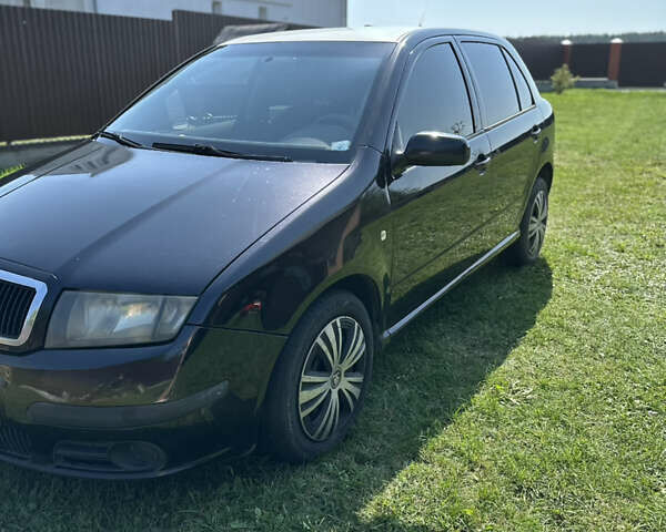 Чорний Шкода Фабія, об'ємом двигуна 1.4 л та пробігом 300 тис. км за 4500 $, фото 2 на Automoto.ua
