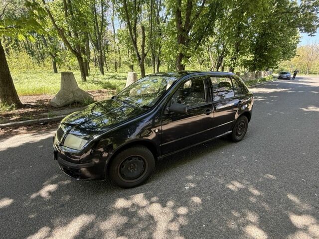 Черный Шкода Фабия, объемом двигателя 1.2 л и пробегом 250 тыс. км за 2999 $, фото 3 на Automoto.ua