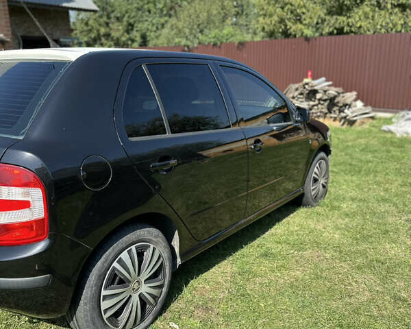 Чорний Шкода Фабія, об'ємом двигуна 1.4 л та пробігом 300 тис. км за 4500 $, фото 5 на Automoto.ua