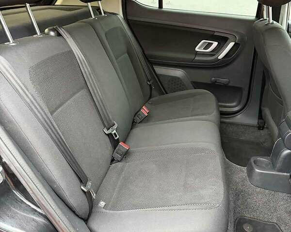 Черный Шкода Фабия, объемом двигателя 1.39 л и пробегом 209 тыс. км за 4800 $, фото 19 на Automoto.ua