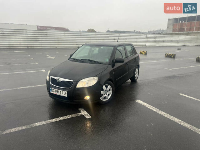 Черный Шкода Фабия, объемом двигателя 1.39 л и пробегом 171 тыс. км за 4700 $, фото 3 на Automoto.ua