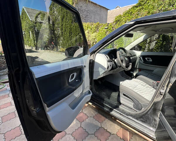 Черный Шкода Фабия, объемом двигателя 1.2 л и пробегом 195 тыс. км за 3200 $, фото 5 на Automoto.ua