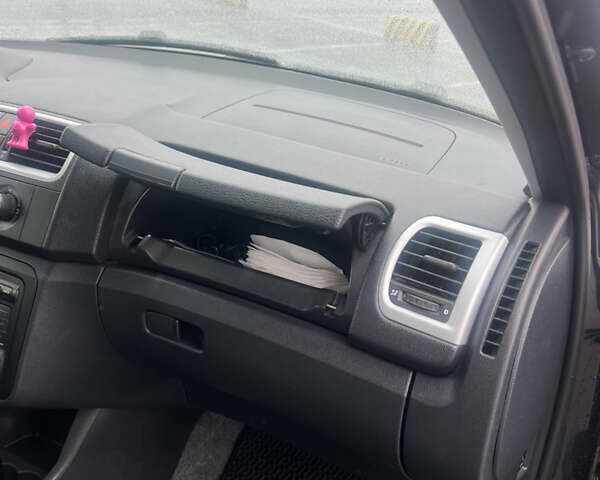 Черный Шкода Фабия, объемом двигателя 1.39 л и пробегом 171 тыс. км за 4700 $, фото 30 на Automoto.ua