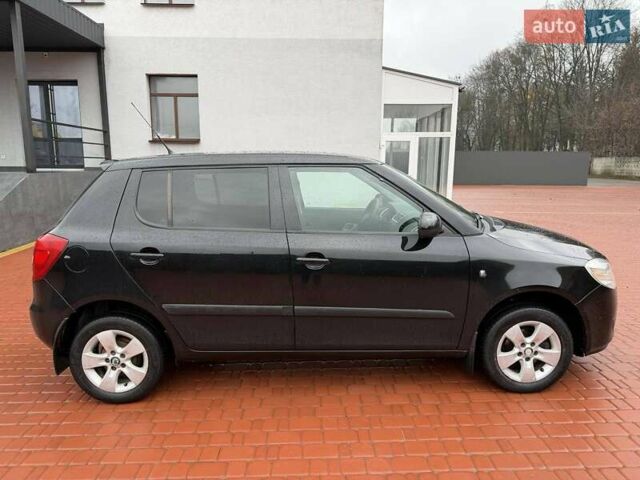 Черный Шкода Фабия, объемом двигателя 1.39 л и пробегом 209 тыс. км за 4800 $, фото 12 на Automoto.ua