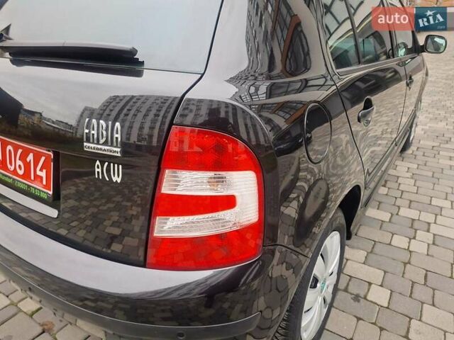 Чорний Шкода Фабія, об'ємом двигуна 1.4 л та пробігом 137 тис. км за 4750 $, фото 63 на Automoto.ua