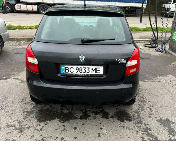 Черный Шкода Фабия, объемом двигателя 1.6 л и пробегом 310 тыс. км за 3900 $, фото 14 на Automoto.ua