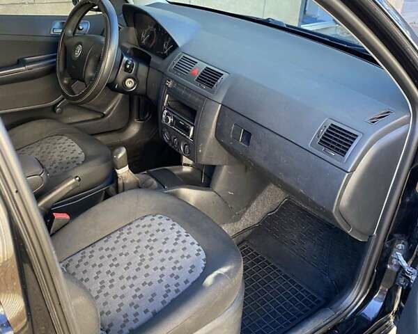 Черный Шкода Фабия, объемом двигателя 1.2 л и пробегом 340 тыс. км за 3150 $, фото 9 на Automoto.ua