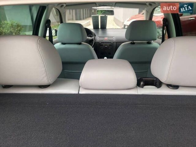 Чорний Шкода Фабія, об'ємом двигуна 1.4 л та пробігом 137 тис. км за 4750 $, фото 43 на Automoto.ua