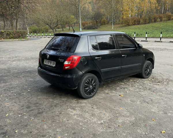 Черный Шкода Фабия, объемом двигателя 0 л и пробегом 121 тыс. км за 4100 $, фото 13 на Automoto.ua