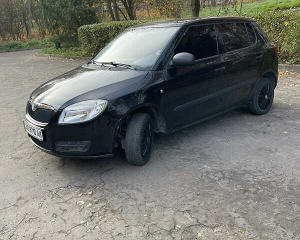 Черный Шкода Фабия, объемом двигателя 0 л и пробегом 121 тыс. км за 4100 $, фото 8 на Automoto.ua