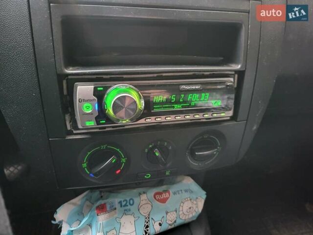 Черный Шкода Фабия, объемом двигателя 1.2 л и пробегом 341 тыс. км за 3000 $, фото 1 на Automoto.ua