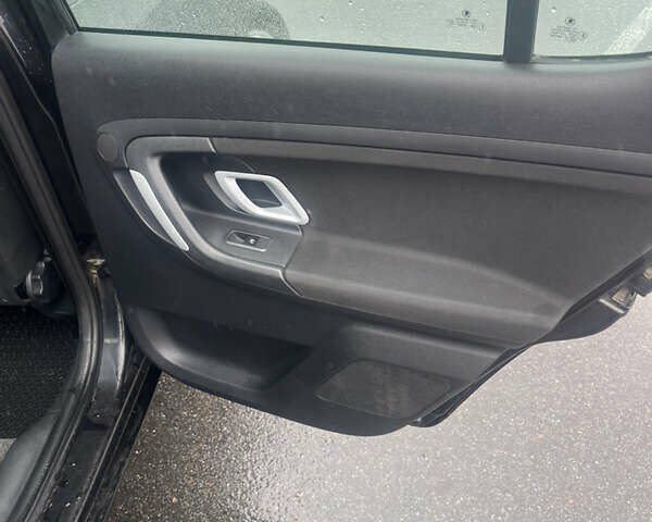 Черный Шкода Фабия, объемом двигателя 1.39 л и пробегом 171 тыс. км за 4700 $, фото 34 на Automoto.ua