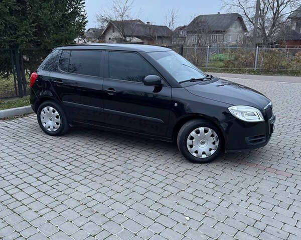 Черный Шкода Фабия, объемом двигателя 1.2 л и пробегом 215 тыс. км за 3950 $, фото 9 на Automoto.ua