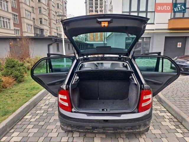 Чорний Шкода Фабія, об'ємом двигуна 1.4 л та пробігом 137 тис. км за 4750 $, фото 27 на Automoto.ua