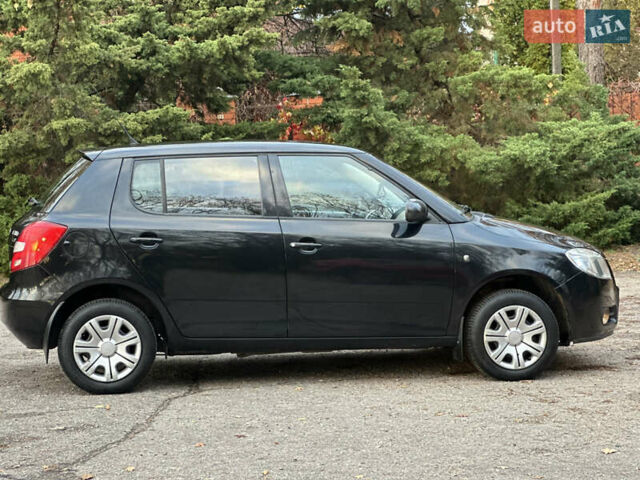 Черный Шкода Фабия, объемом двигателя 1.39 л и пробегом 153 тыс. км за 4250 $, фото 17 на Automoto.ua