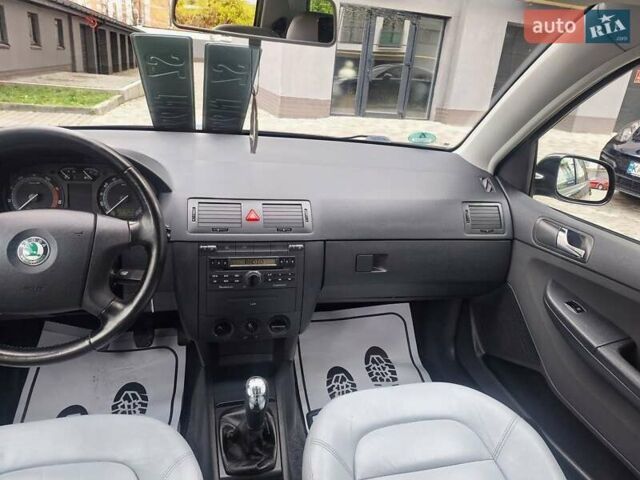 Чорний Шкода Фабія, об'ємом двигуна 1.4 л та пробігом 137 тис. км за 4750 $, фото 56 на Automoto.ua