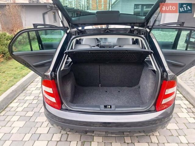Чорний Шкода Фабія, об'ємом двигуна 1.4 л та пробігом 137 тис. км за 4750 $, фото 32 на Automoto.ua