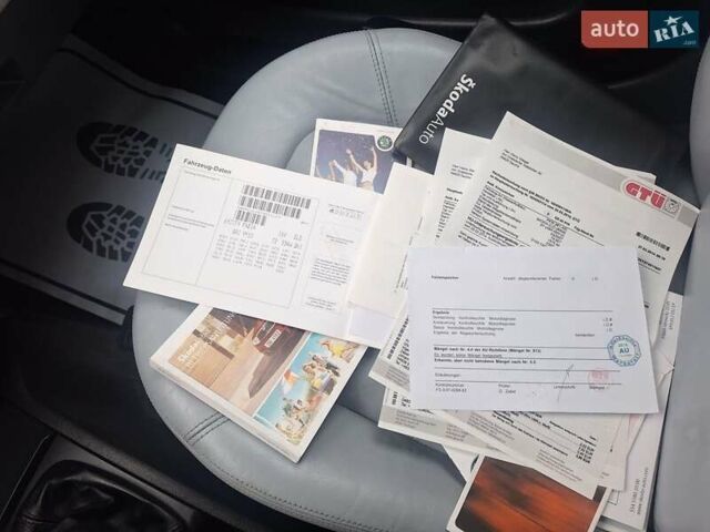 Чорний Шкода Фабія, об'ємом двигуна 1.4 л та пробігом 137 тис. км за 4750 $, фото 71 на Automoto.ua