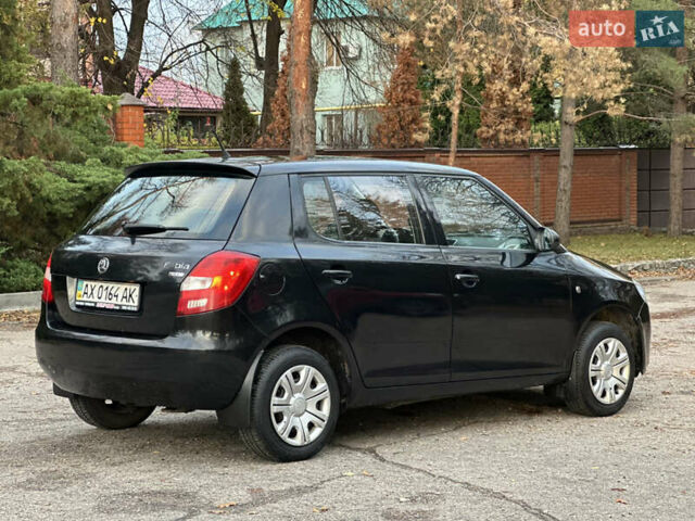 Черный Шкода Фабия, объемом двигателя 1.39 л и пробегом 153 тыс. км за 4250 $, фото 15 на Automoto.ua