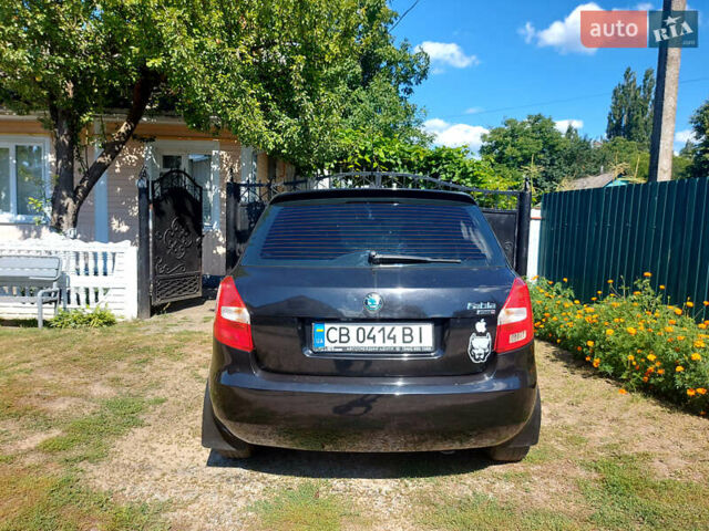Черный Шкода Фабия, объемом двигателя 1.2 л и пробегом 198 тыс. км за 4600 $, фото 17 на Automoto.ua