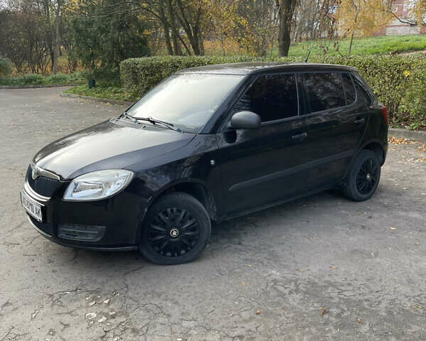 Черный Шкода Фабия, объемом двигателя 0 л и пробегом 121 тыс. км за 4100 $, фото 11 на Automoto.ua