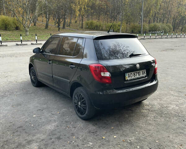 Черный Шкода Фабия, объемом двигателя 0 л и пробегом 121 тыс. км за 4100 $, фото 16 на Automoto.ua
