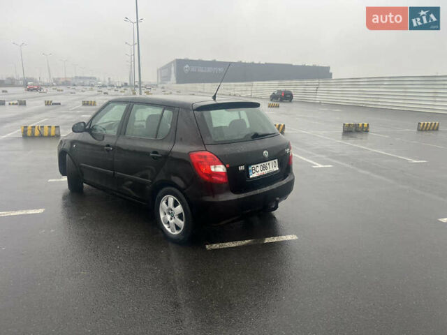 Черный Шкода Фабия, объемом двигателя 1.39 л и пробегом 171 тыс. км за 4700 $, фото 5 на Automoto.ua