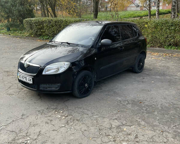 Черный Шкода Фабия, объемом двигателя 0 л и пробегом 121 тыс. км за 4100 $, фото 5 на Automoto.ua