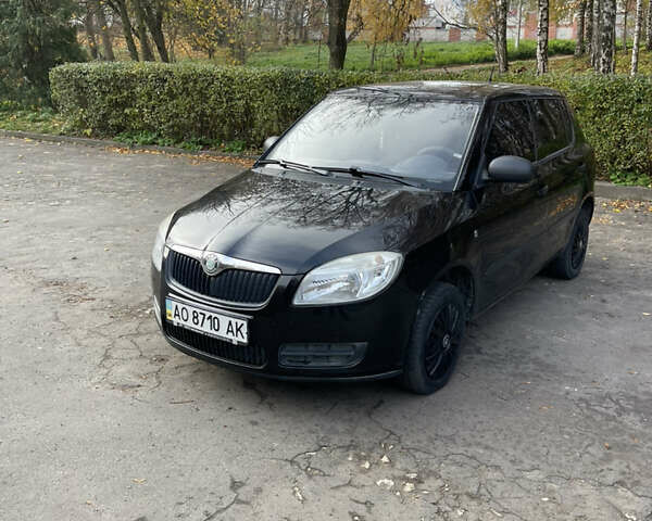 Черный Шкода Фабия, объемом двигателя 0 л и пробегом 121 тыс. км за 4100 $, фото 6 на Automoto.ua