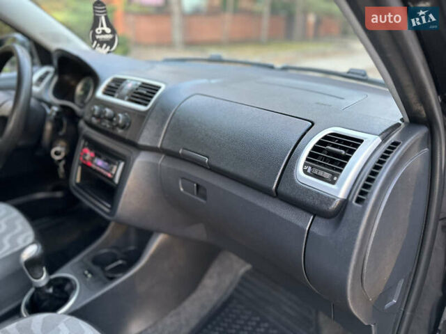 Черный Шкода Фабия, объемом двигателя 1.39 л и пробегом 153 тыс. км за 4250 $, фото 39 на Automoto.ua