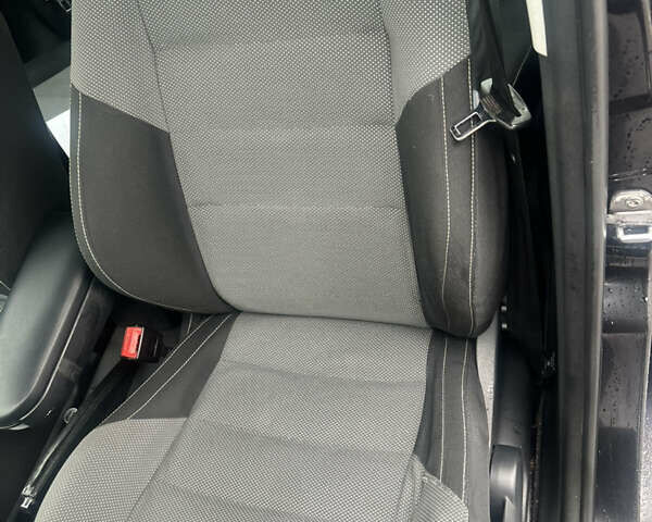 Черный Шкода Фабия, объемом двигателя 1.39 л и пробегом 171 тыс. км за 4700 $, фото 25 на Automoto.ua