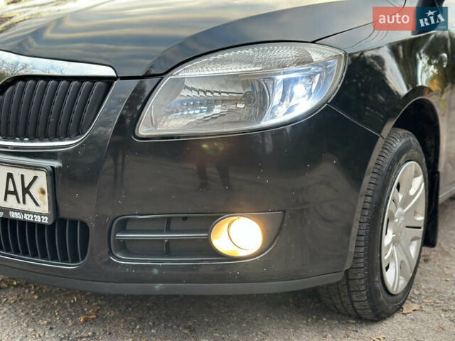 Черный Шкода Фабия, объемом двигателя 1.39 л и пробегом 153 тыс. км за 4250 $, фото 20 на Automoto.ua