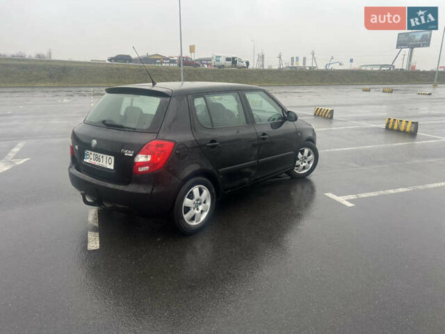 Черный Шкода Фабия, объемом двигателя 1.39 л и пробегом 171 тыс. км за 4700 $, фото 7 на Automoto.ua