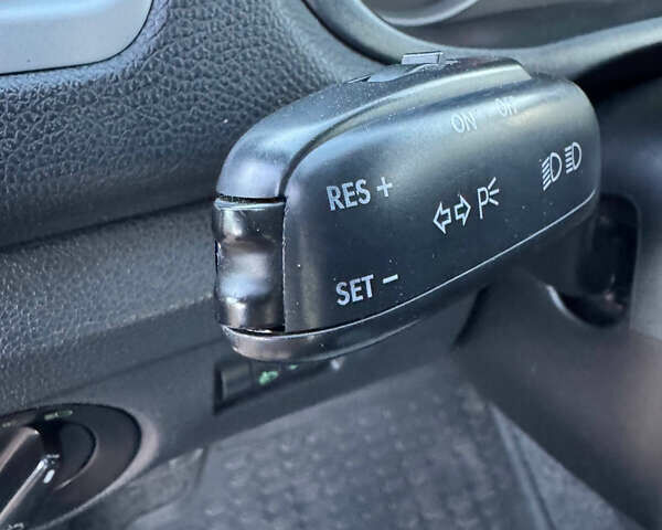 Чорний Шкода Фабія, об'ємом двигуна 1.4 л та пробігом 204 тис. км за 5900 $, фото 11 на Automoto.ua