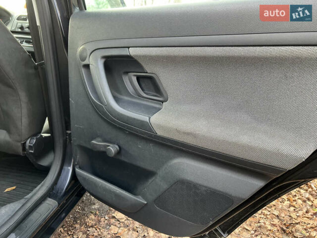 Черный Шкода Фабия, объемом двигателя 1.2 л и пробегом 272 тыс. км за 4200 $, фото 21 на Automoto.ua