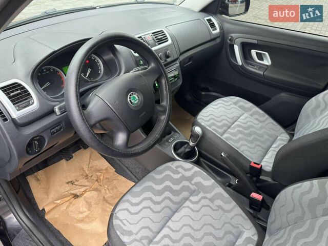 Черный Шкода Фабия, объемом двигателя 1.39 л и пробегом 167 тыс. км за 6450 $, фото 14 на Automoto.ua