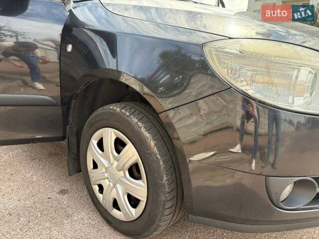 Черный Шкода Фабия, объемом двигателя 1.39 л и пробегом 238 тыс. км за 4300 $, фото 27 на Automoto.ua