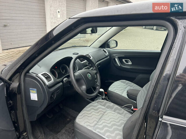Черный Шкода Фабия, объемом двигателя 1.39 л и пробегом 215 тыс. км за 4790 $, фото 8 на Automoto.ua