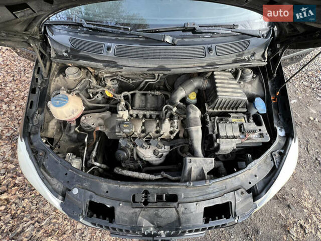 Черный Шкода Фабия, объемом двигателя 1.2 л и пробегом 272 тыс. км за 4200 $, фото 25 на Automoto.ua