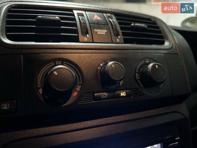 Чорний Шкода Фабія, об'ємом двигуна 1.2 л та пробігом 224 тис. км за 3999 $, фото 41 на Automoto.ua