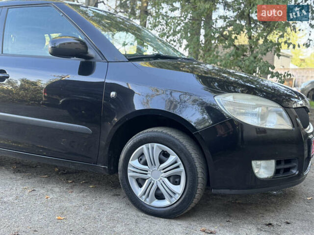 Черный Шкода Фабия, объемом двигателя 1.39 л и пробегом 153 тыс. км за 5150 $, фото 17 на Automoto.ua