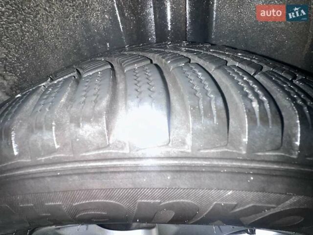 Черный Шкода Фабия, объемом двигателя 1.2 л и пробегом 224 тыс. км за 4700 $, фото 14 на Automoto.ua