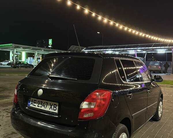Черный Шкода Фабия, объемом двигателя 1.39 л и пробегом 185 тыс. км за 4500 $, фото 3 на Automoto.ua