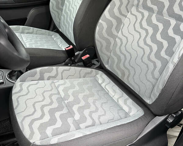 Чорний Шкода Фабія, об'ємом двигуна 1.4 л та пробігом 191 тис. км за 5350 $, фото 21 на Automoto.ua