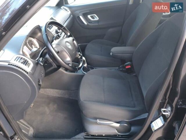 Черный Шкода Фабия, объемом двигателя 1.4 л и пробегом 135 тыс. км за 5500 $, фото 1 на Automoto.ua