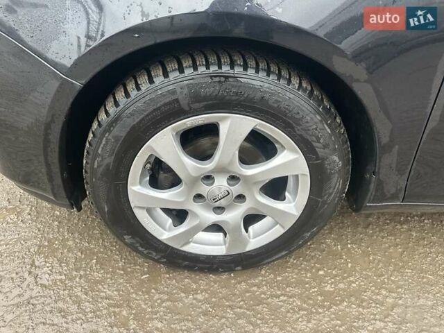 Чорний Шкода Фабія, об'ємом двигуна 1.2 л та пробігом 224 тис. км за 3999 $, фото 37 на Automoto.ua