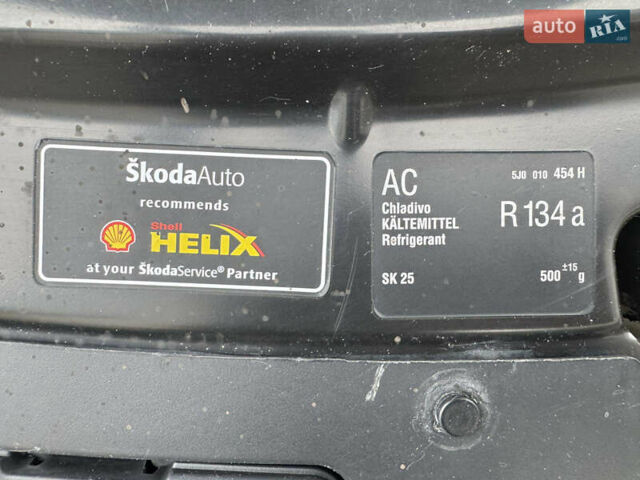 Черный Шкода Фабия, объемом двигателя 1.39 л и пробегом 167 тыс. км за 6450 $, фото 33 на Automoto.ua